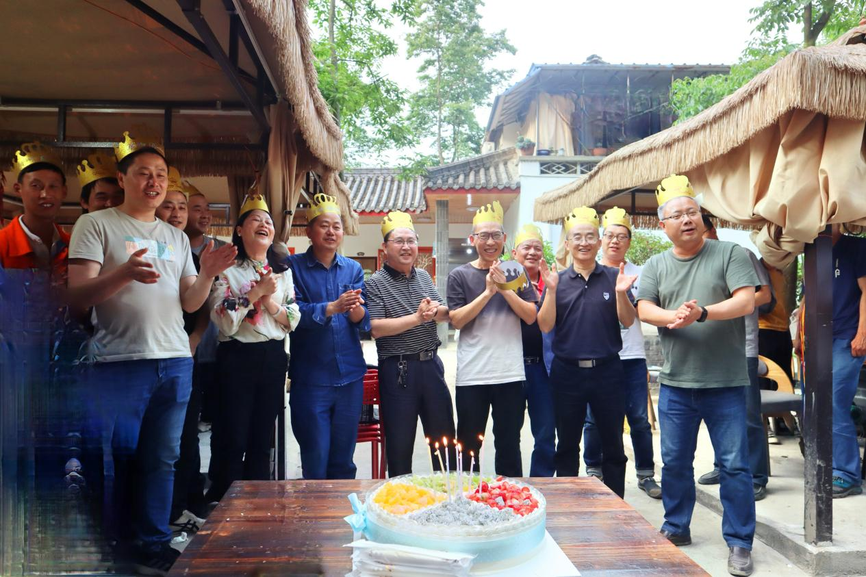 天顺保利五一节团建暨2022年第一次集体生日会圆满举行