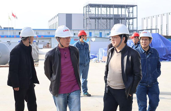 泸天化集团公司总经理宁忠培、副总经理刘孔满、周锡江等领导到天顺保利视察工作